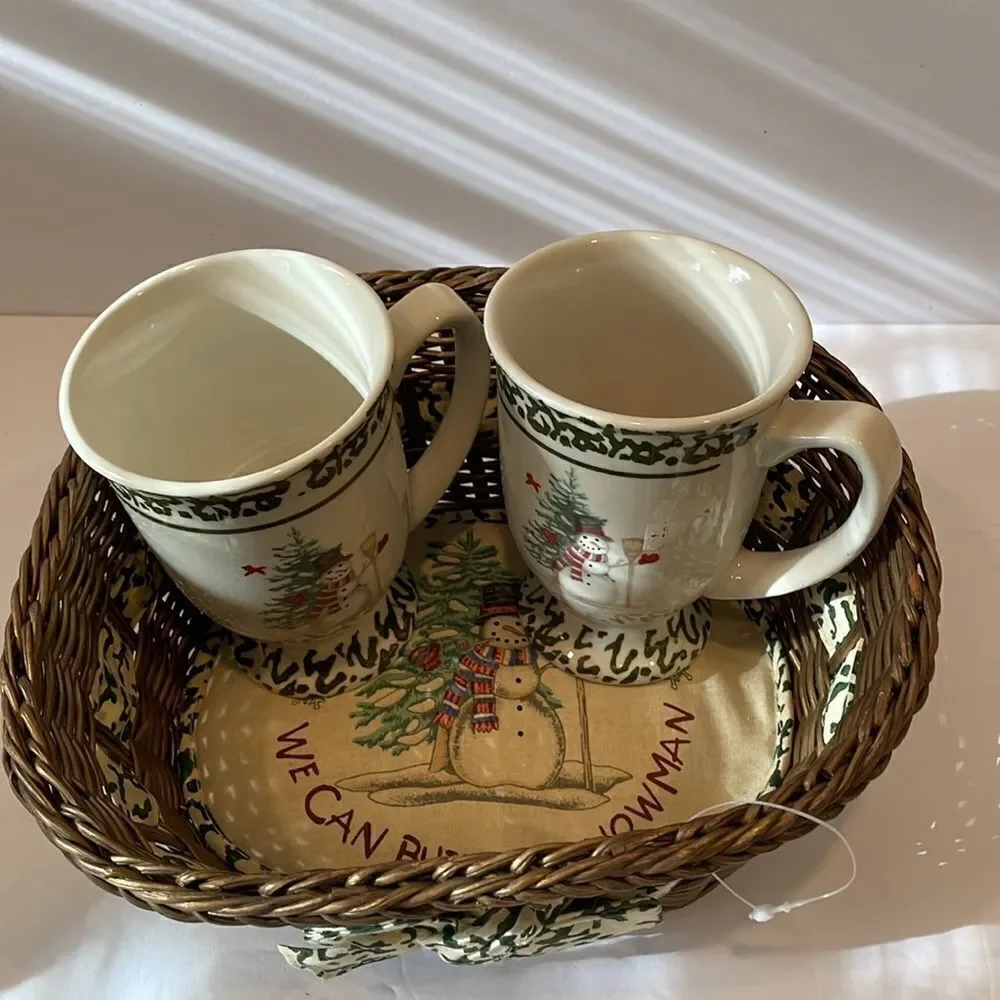 Christmas mug set with basket